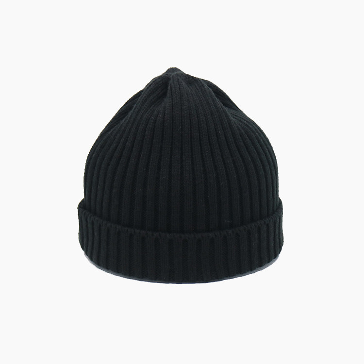 Customized 100% Acrylic knitted beanies hats custom own logo knitted winter beanie caps with mental plate