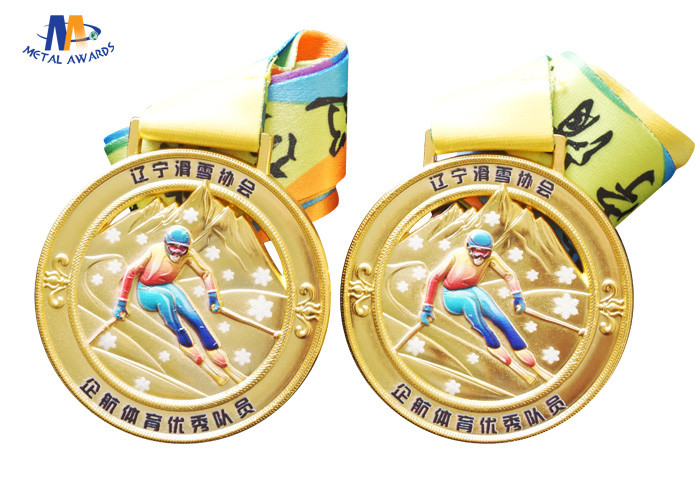 Round Stock Medals For Skiing Events Imitation Gold Plating Colorful Printing In Relief Of Skater Figure
