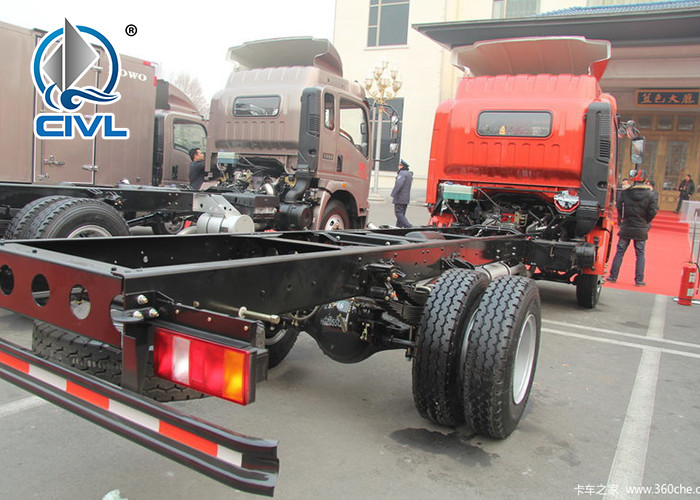 New 4x2 Sinotruk Howo7 Euro 2 Light Duty Trucks 12 Tons Light Duty Cargo Truck with good quality 95 Km / H