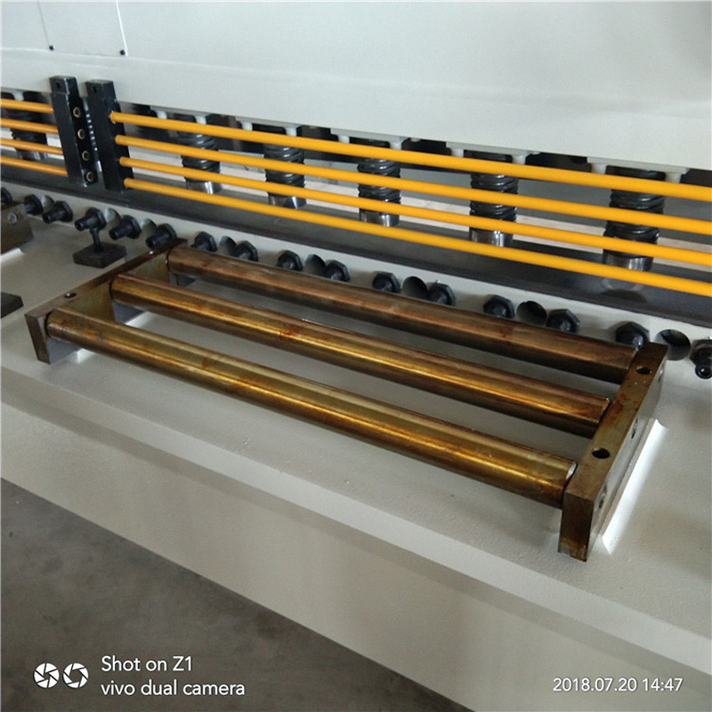 E21s Controller Hydraulic Guillotine Shearing Machine Sheet Metal 4mm 16 Times/Min