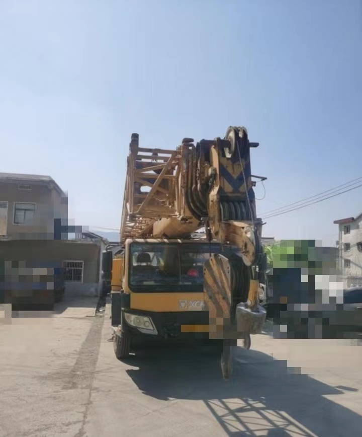 Chinese Rough Terrain Crane Truck Cranes 70t Lifting with Best Price