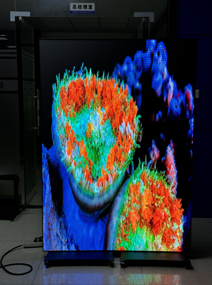 Slim And Lightweight Creative LED Display P2.5mm Indoor LED Poster Display