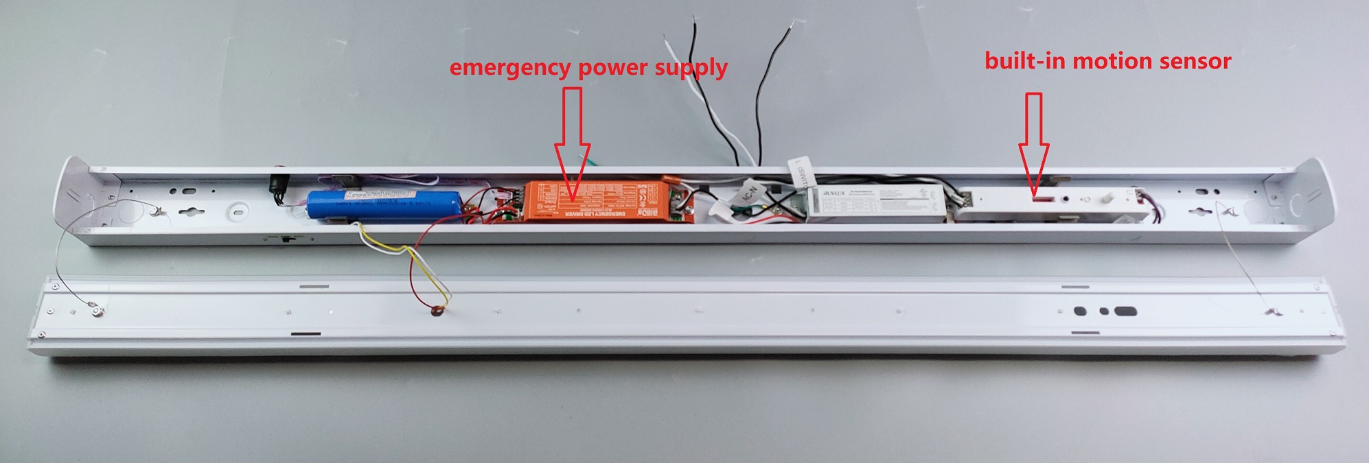 Dimmable 85 CRI 25W 2ft 4ft 8ft Linear LED Batten Strip Shop Light Fixture -40 40C