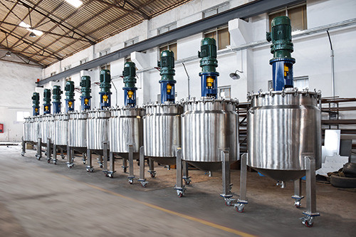Double Jacketed Stainless Steel Mixing Tank With Agitation Scraper Discharge For Shampoo Production