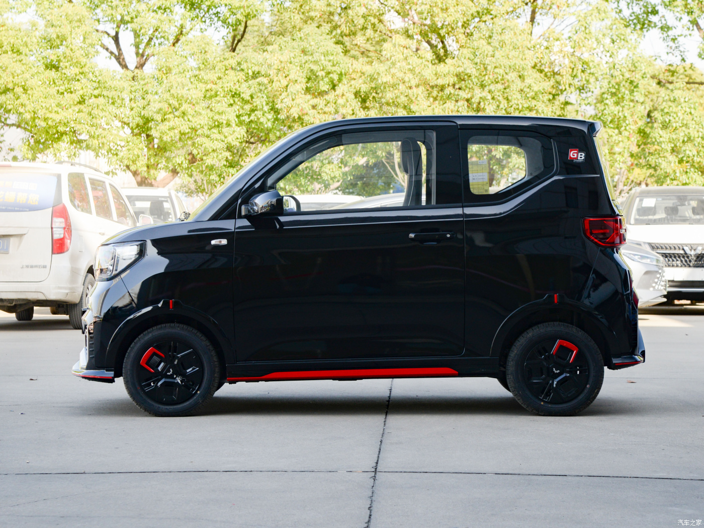 New energy vehicle Wu ling factory direct sales Hongguang MINIEV 2022 easy model travel convenience lithium iron phosphate small