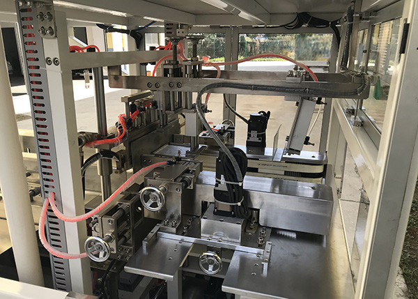 ISO Automatic 25BPM Sanitary Napkin Sealing Machine For Nonwoven Bag