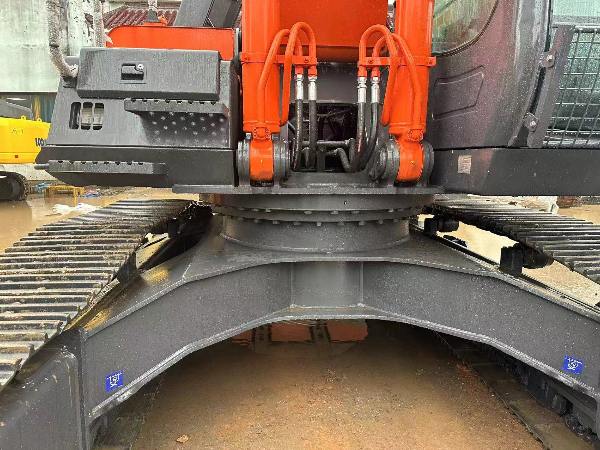 Hitachi ZX350 Excavator Plate