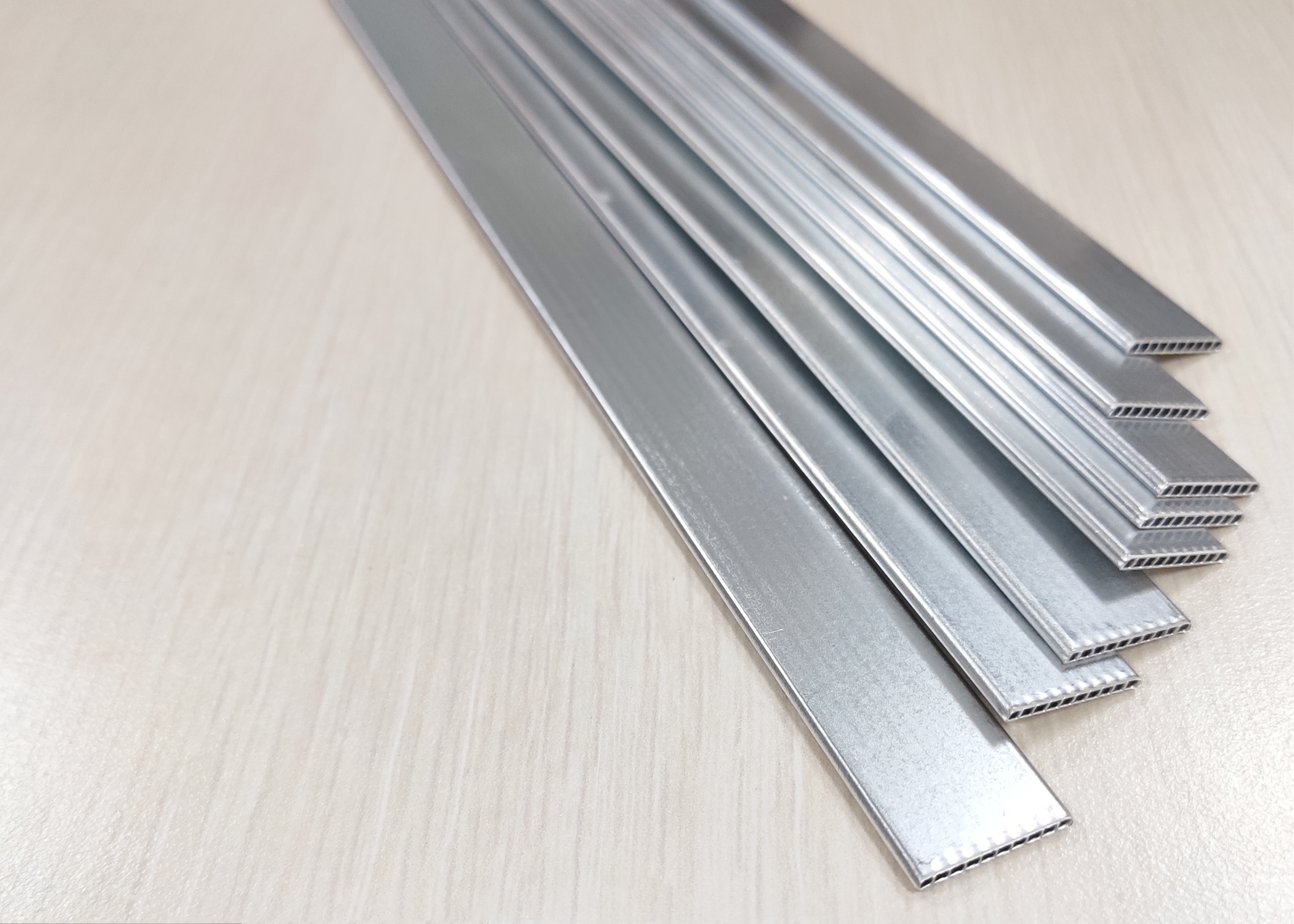 Micro Multiport Tube Aluminium Extruded Profiles For Air Conditioning Heat Exchangers
