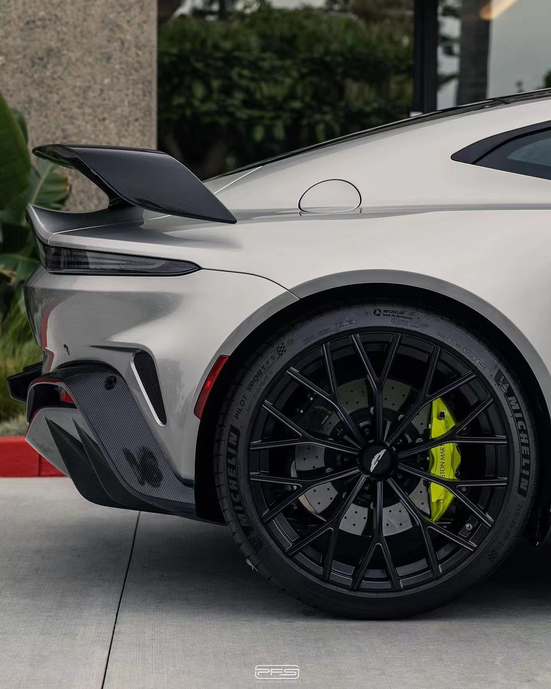 2020 Vantage Aston Martin Body V12 F1 Style Kit Front Rear Bumper