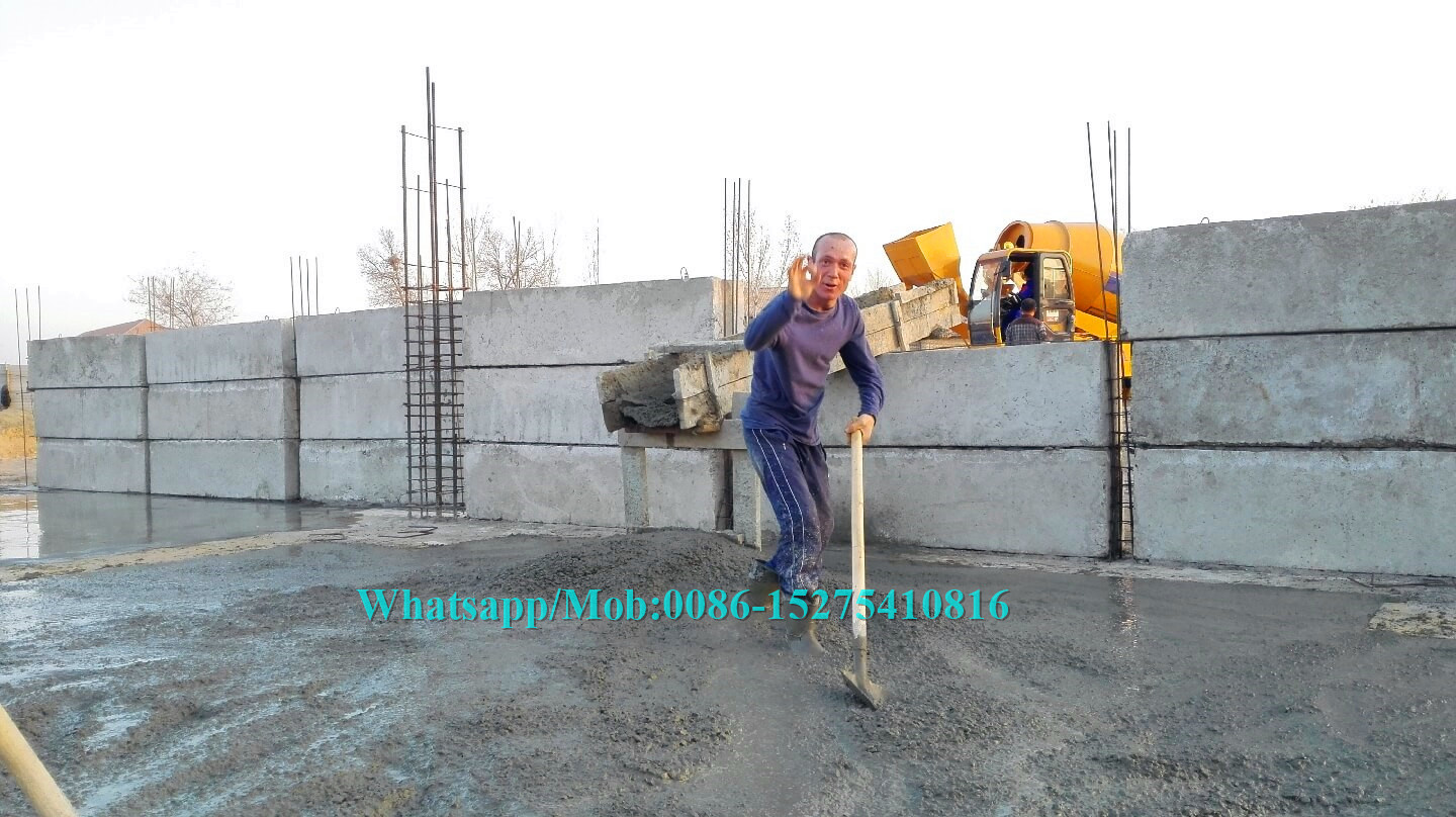 Mobile Hydraulic Concrete Mixer Machine , Cement Mixer Vehicle 20 Circles Per Min