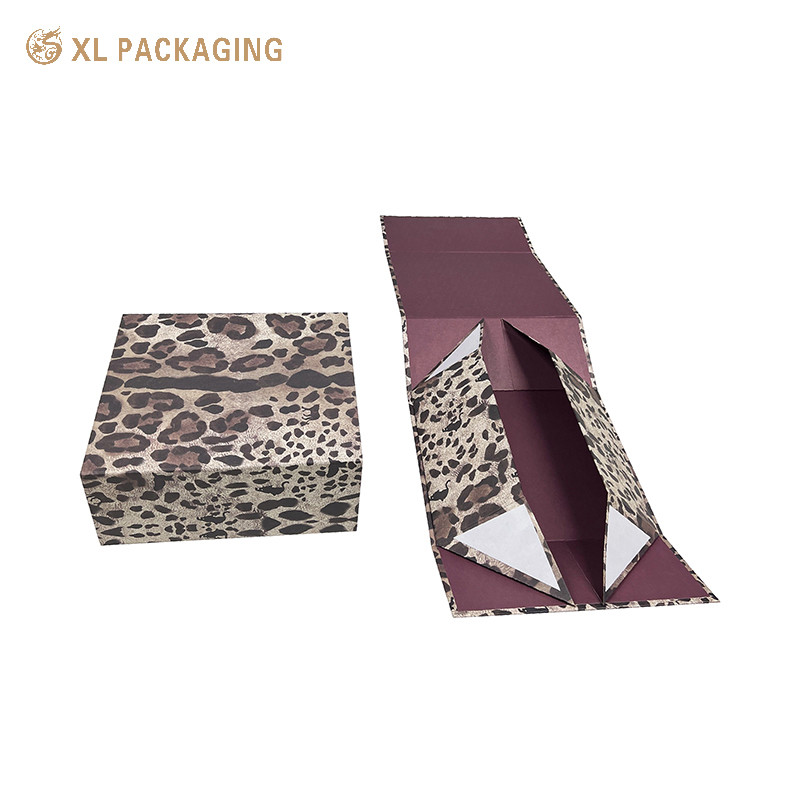 Folding Magnet Paper Box Candle Cartoon Toy Clothing Gift Packing Craft Box With Logo
