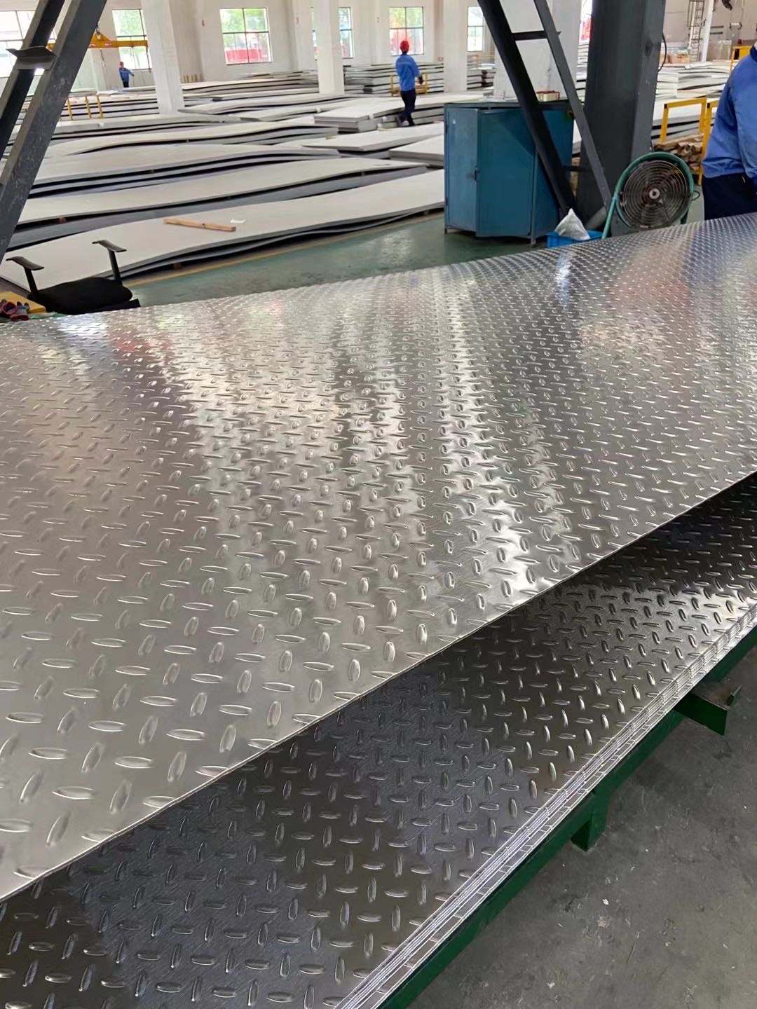 Professional Customization Embossed Stainless Steel Sheet Checkered Steel Plate
