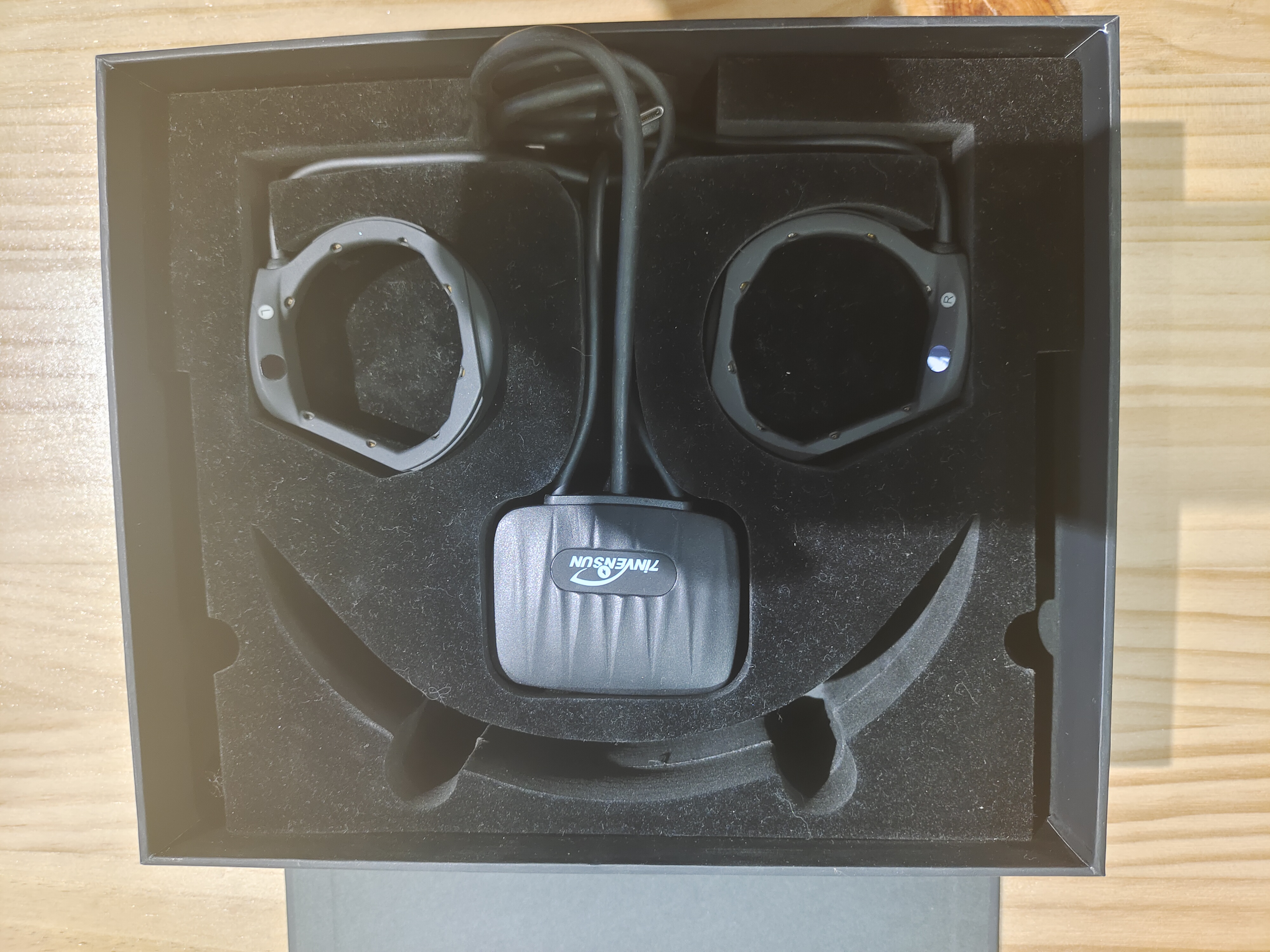 screen based Eye Tracking For Vr HTC VIVE , 240Hz head mounted eye tracker