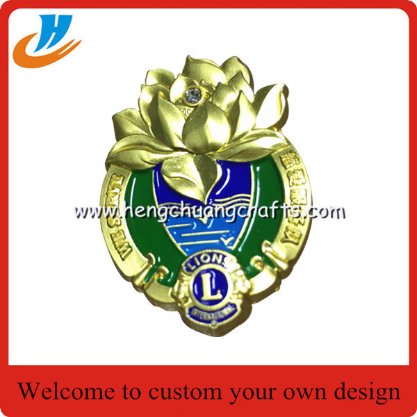 Shenzhen factory custom lion club badge,matt gold plated metal lapel pin