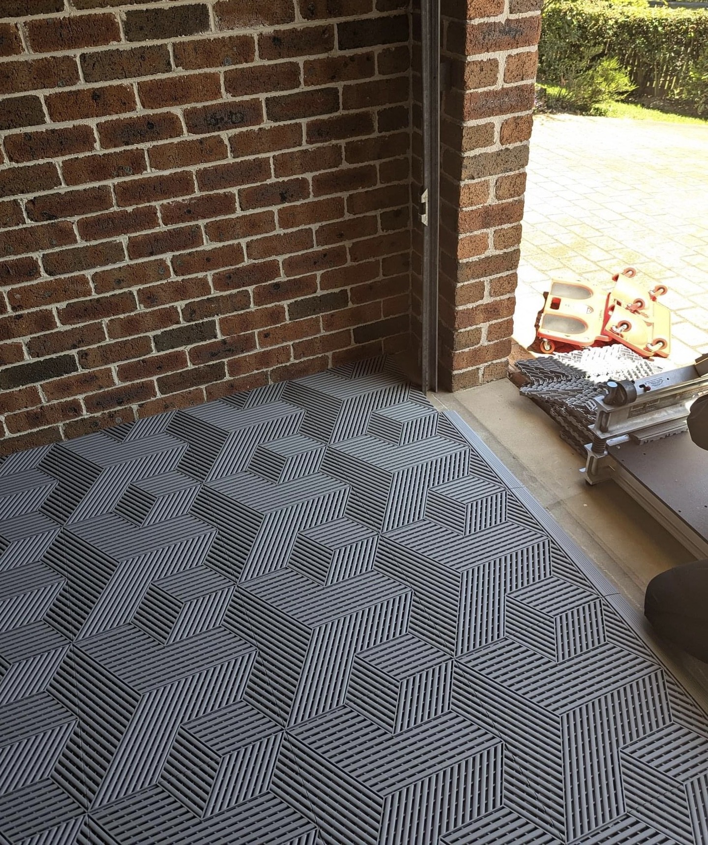 UV Resistant Interlocking Garage Tiles 400*400 Garage Puzzle Flooring