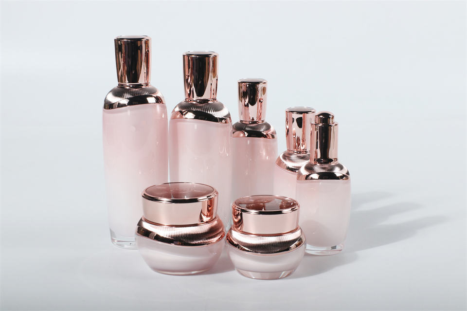 Pink PMMA Acrylic Refillable Pump Bottle With Smooth Cap 100ml