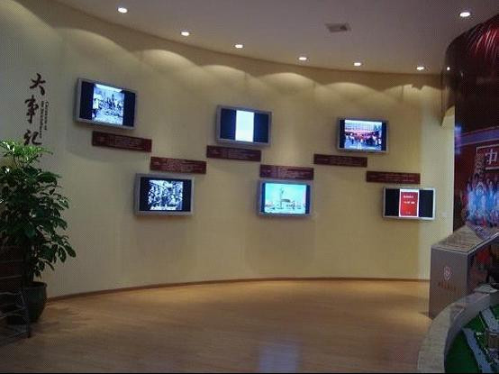 22inch Wall Mount Automatic LCD Display Signboard with SD card or USB