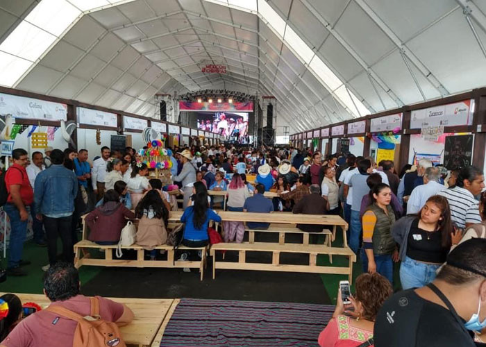 Aluminum PVC 30m Outdoor Event Tent For Wedding Party