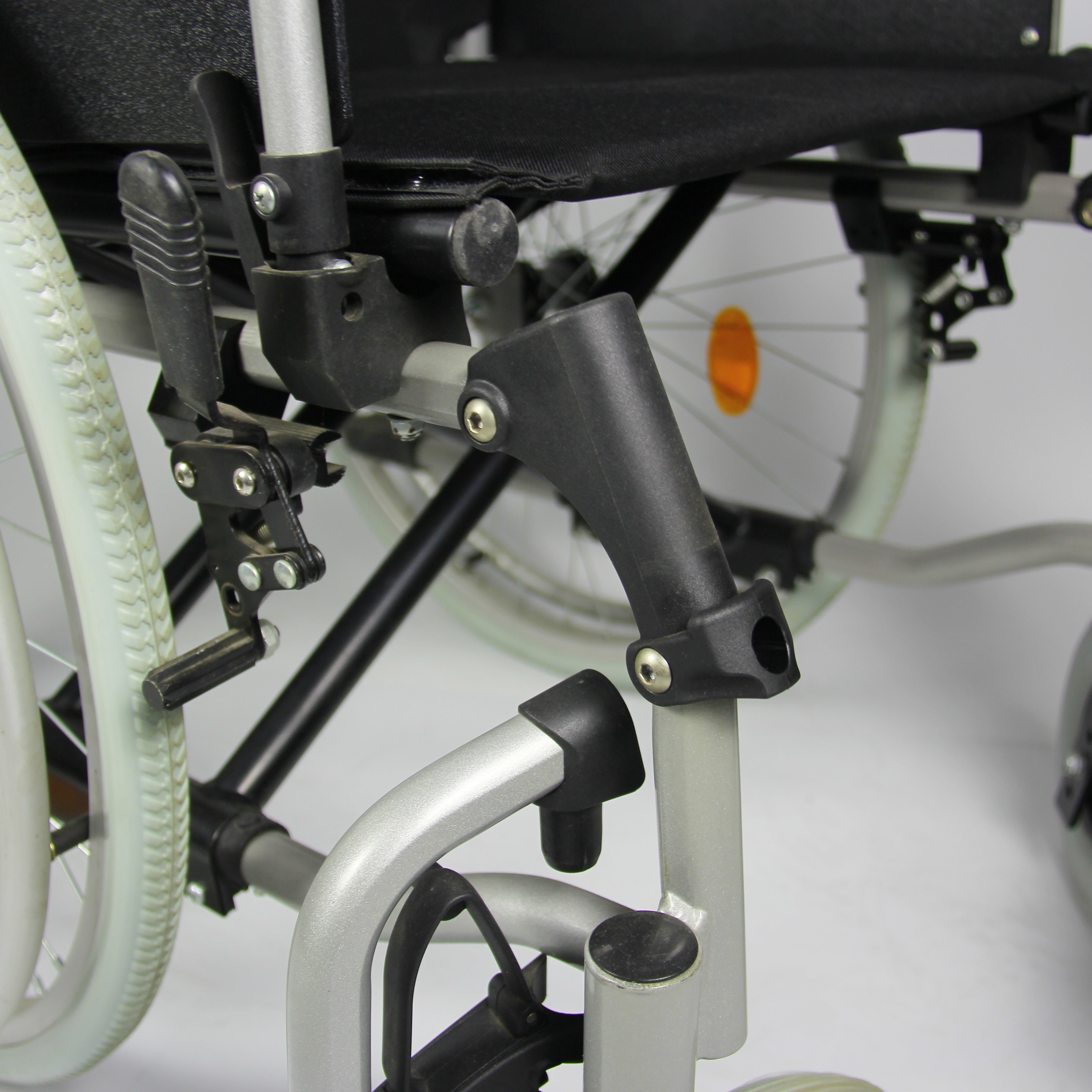 Lightweight Aluminum Manual Wheelchair Detachable Front Wheel