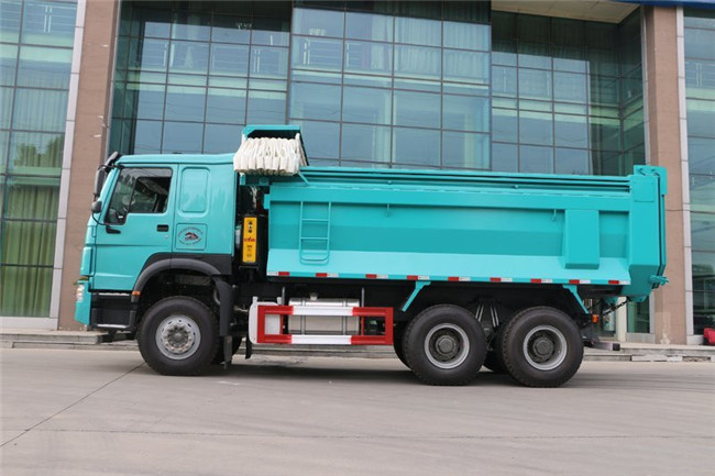 6x4 SINOTRUK HOWO Tipper Truck 371hp 18 Cubic Meters / 10 Wheel Dump Truck