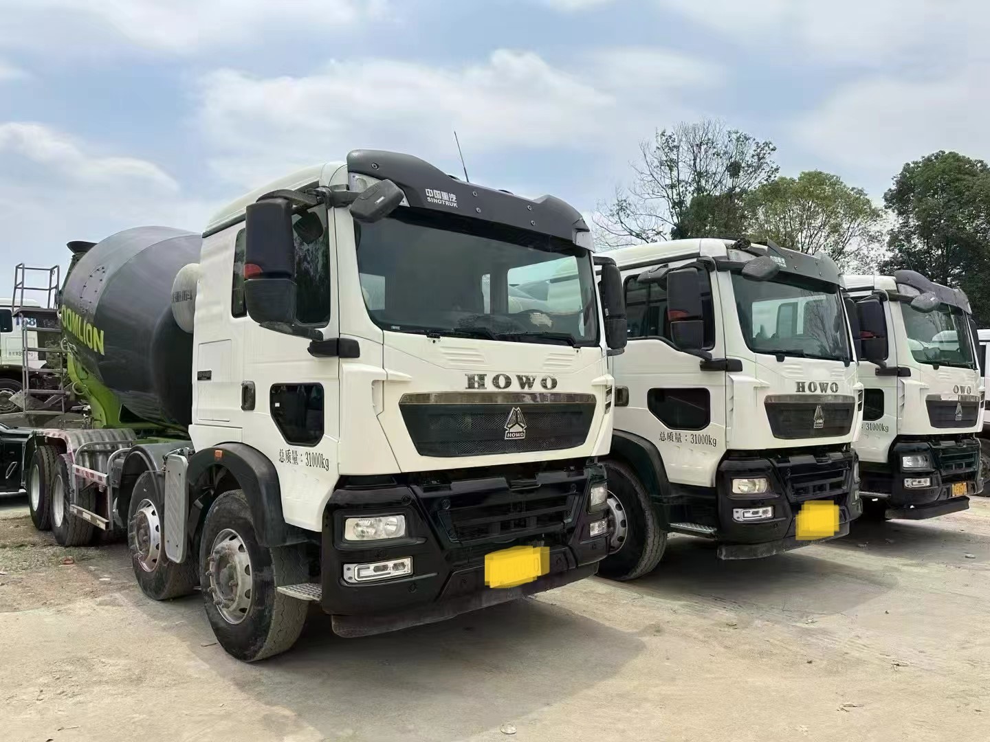 2021 Zoomlion 12 cubic HOWO chassis concrete mixer truck for sale