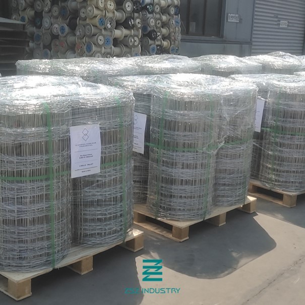 High Zinc Coating Hinge Joint Fixed Knot Fence Horizontal Wire Tensile Strength 1300N