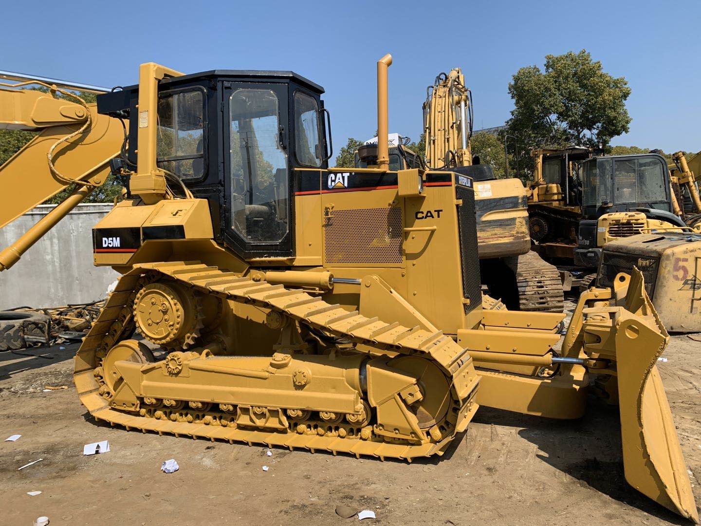 Repaint Color Used CAT D5M Bulldozer For Sale/6 Way Blade Used Caterpillar D5M Bulldozer
