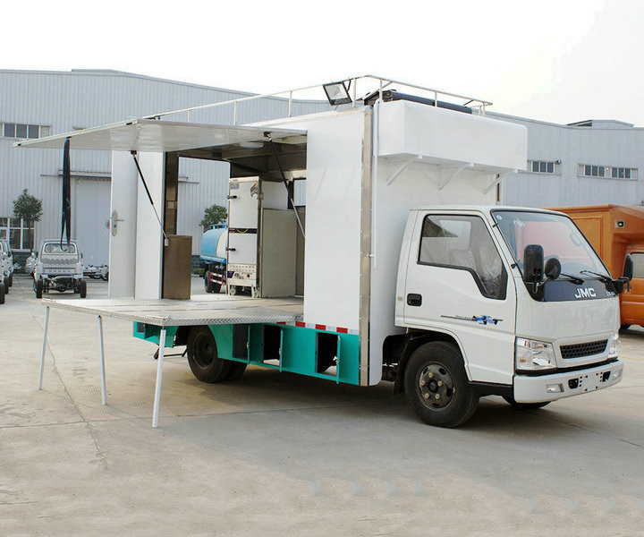 Customized JMC Mobile Cooking Trucks , Street Food Truck For Dessert / Cafes / Boissons