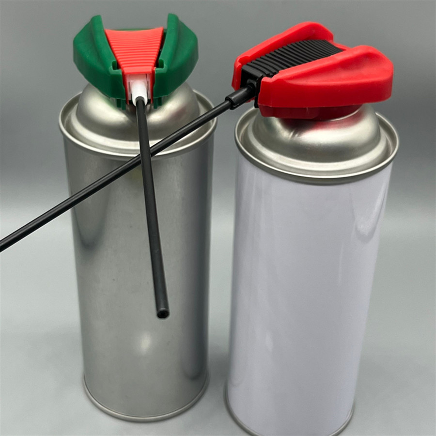 Versatile Retractable Foldable Sprayer for Homeowners and Commercial Use with Ergonomic Handle and Quick-Release Mechanism