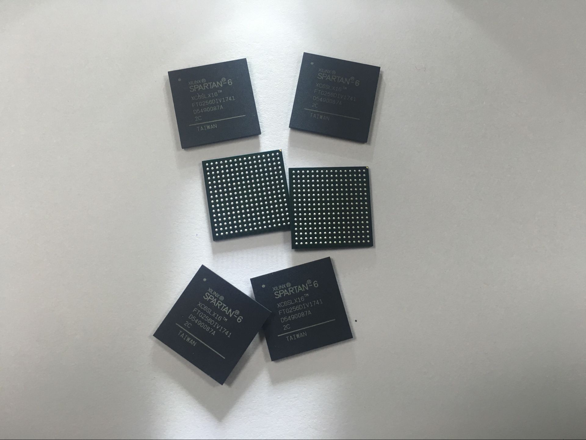 Xilinx Spartan 6 XC6SLX16 2FTG256C FPGA IC Field Programmable Gate Array
