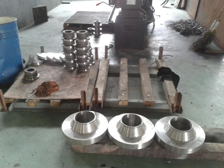 Hot 304 Stainless Steel Flange AISI 316/316L Blind Flange RF FF Big Size Flange