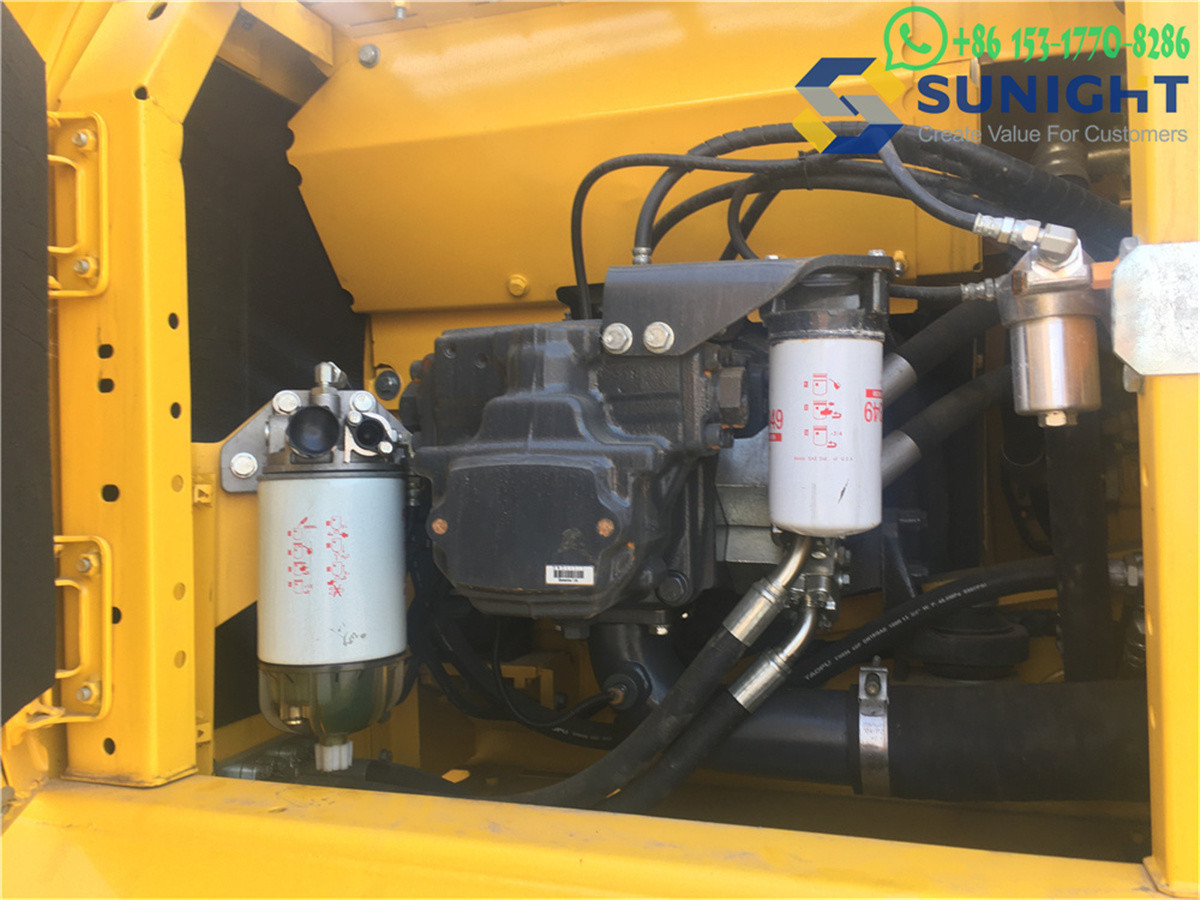 Japan Used Komatsu PC240 PC240-8 Medium Excavator 24ton Second Hand Komatsu 240 240-8 Earth Moving Digger Construction Machinery