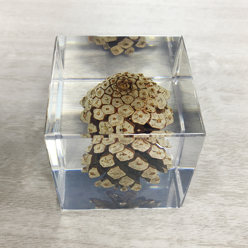 Factory Cheap Paperweights Custom Artwork Craft Clear Acrylic Block Crafts Acrylic Resin Crystal Paper Weight