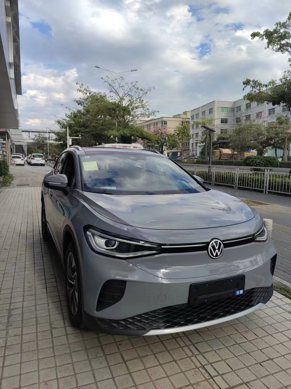 150kW Maximum Power 2024 Volkswagen Pure Electric SUV with Five Doors and Five Seats