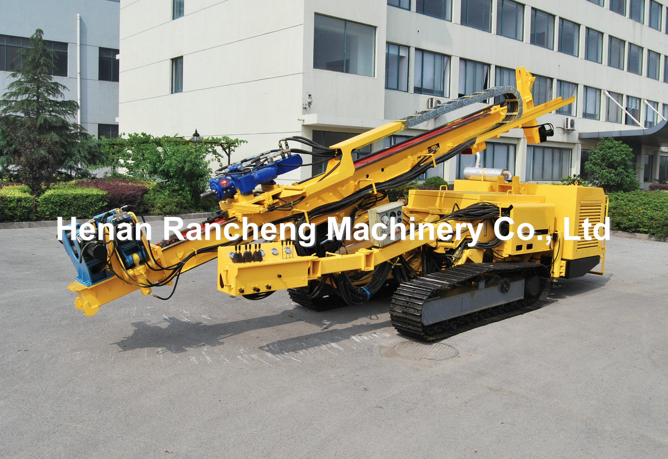 Hydraulic Crawler Engineering Drilling Rig 200m Borehole Depth 125KW Engine Power