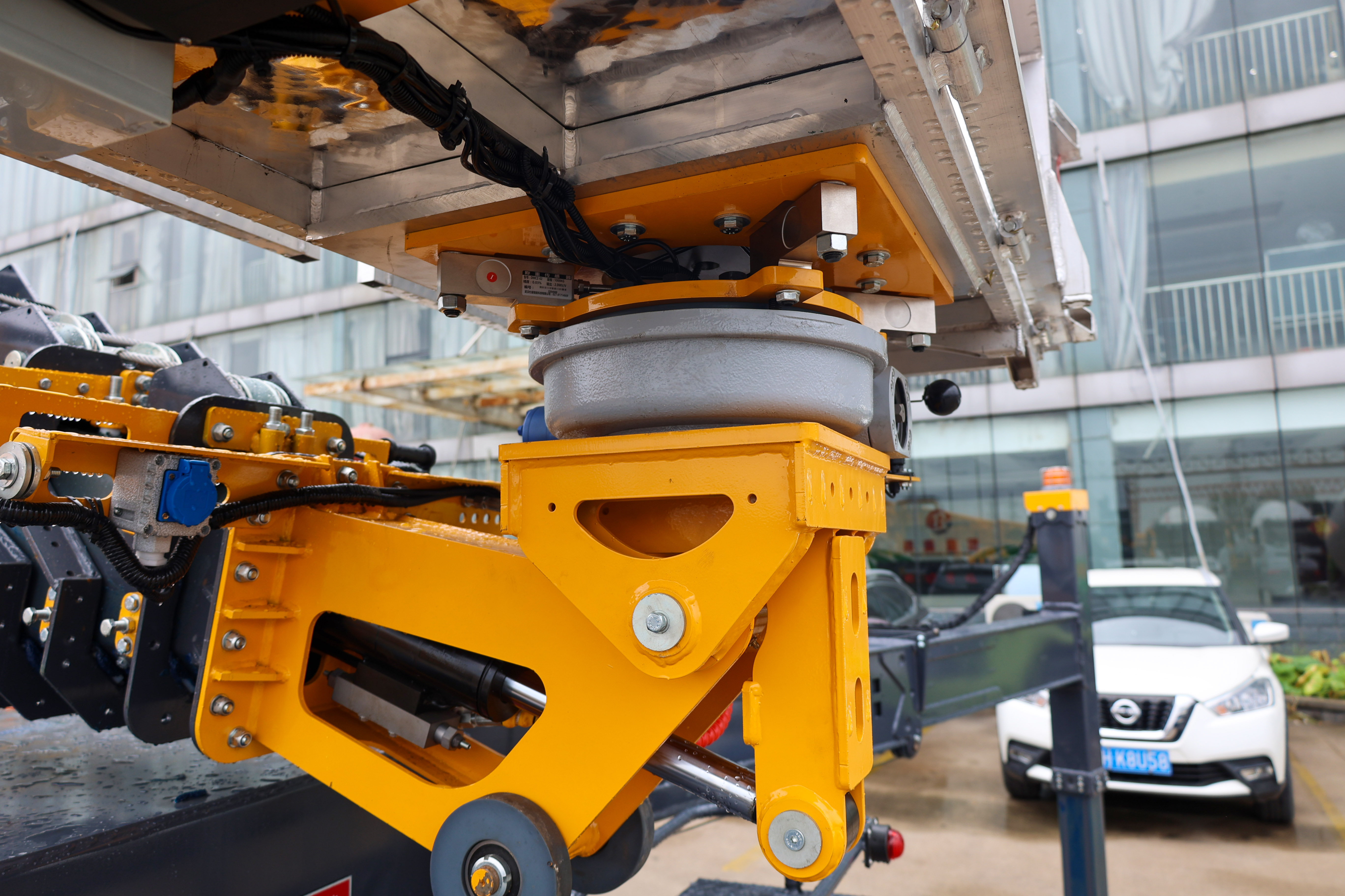 40 metre high quality aerial working platform telescopic articulated boom aerial lift work platform