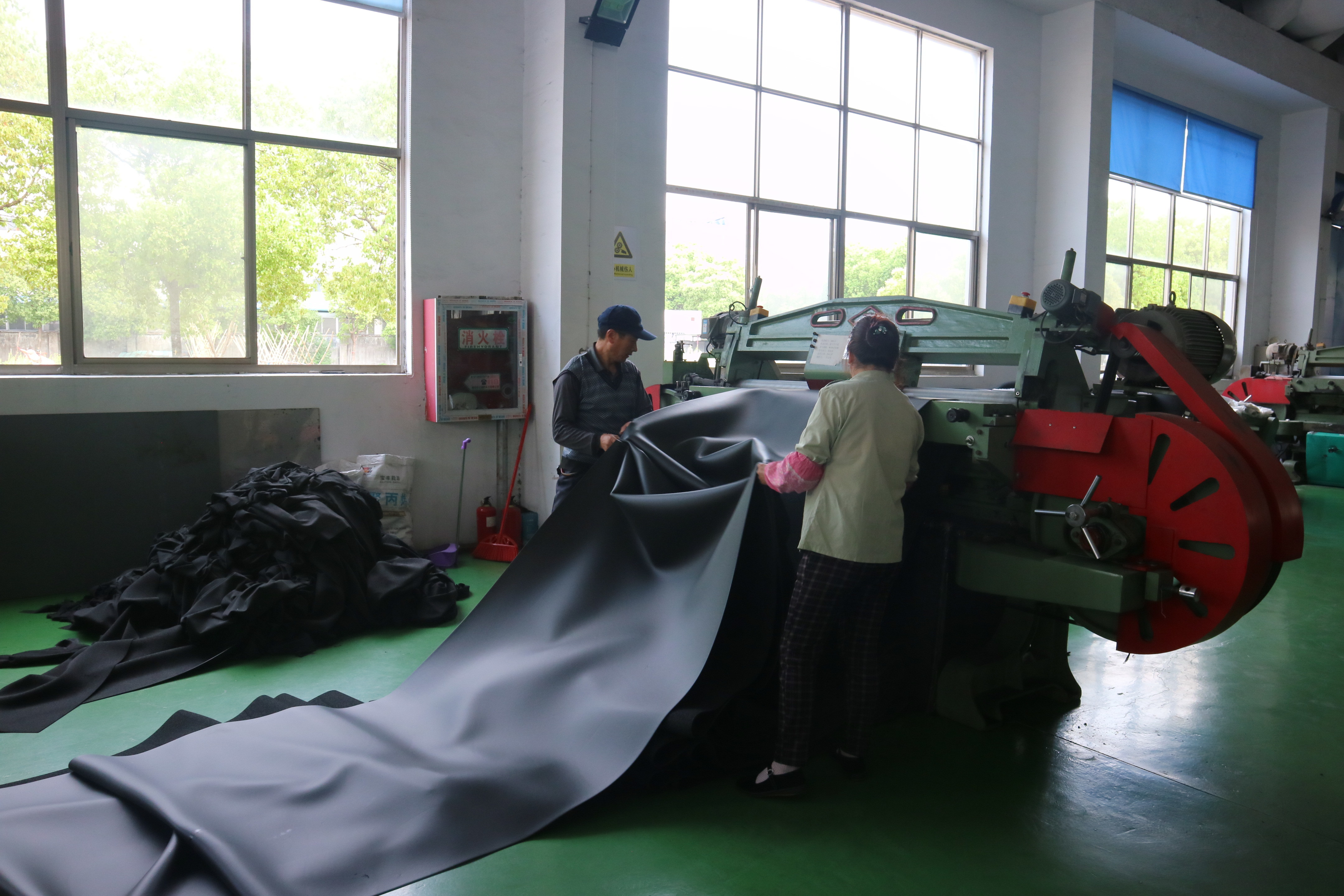 Soft PVC Foam 100kg M3 1200 Mm Insulation And Cold Resistance Slab NBR Rubber Sheet