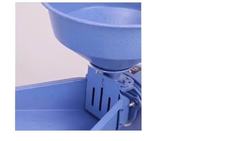 High quality 260kg/h corn crushing machine grain mill GRINDER MILL for commercial use