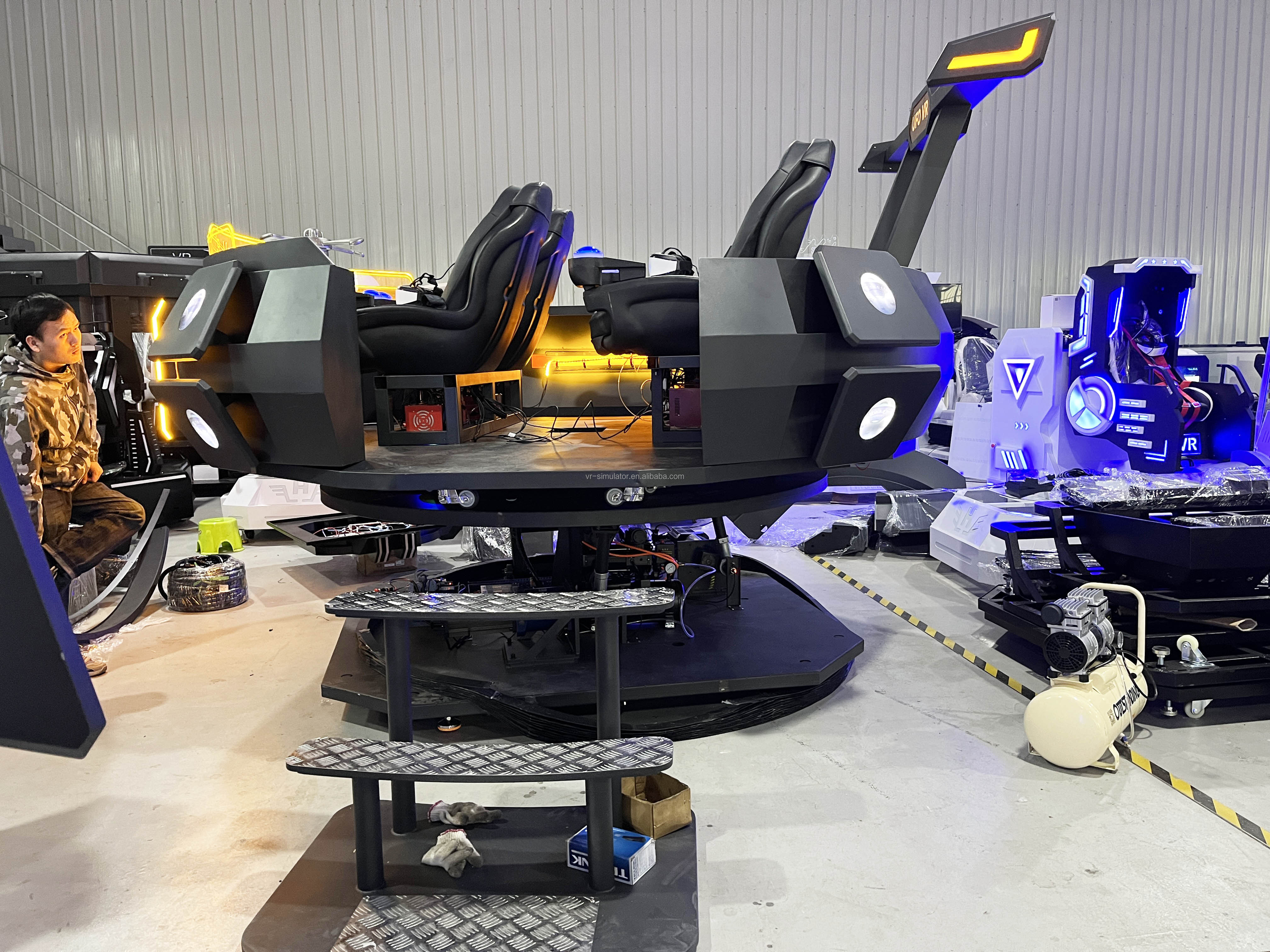 Dreamland VR Manufacturer 720 9D Multiplayer UFO VR Simulator 5 Seats Roller Coaster Equipment Virtual Reality Simulator