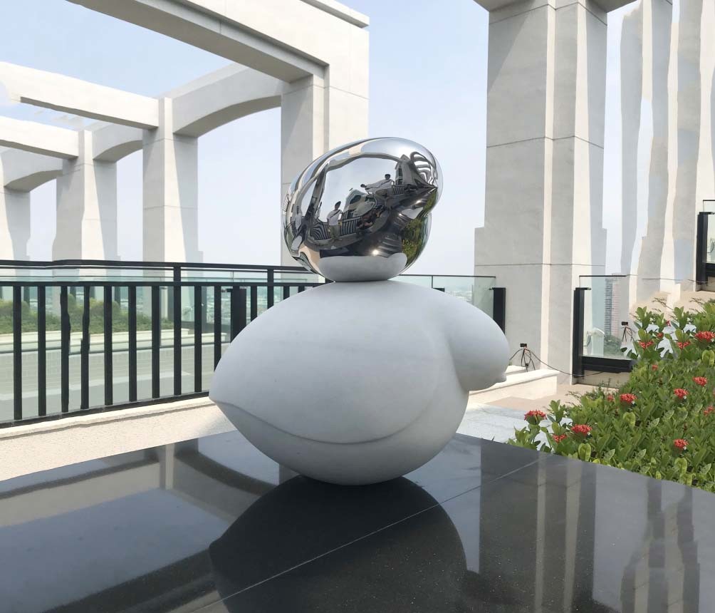 Polished Metal Animal Sculptures 1.5 Meter Height Bird Indoor Decoration