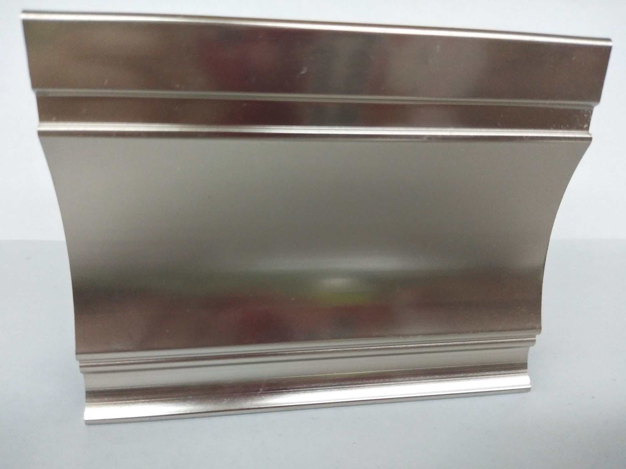 6063 6061 Construction Aluminum Profile with Mirror Gloss Effect Wear Resistance