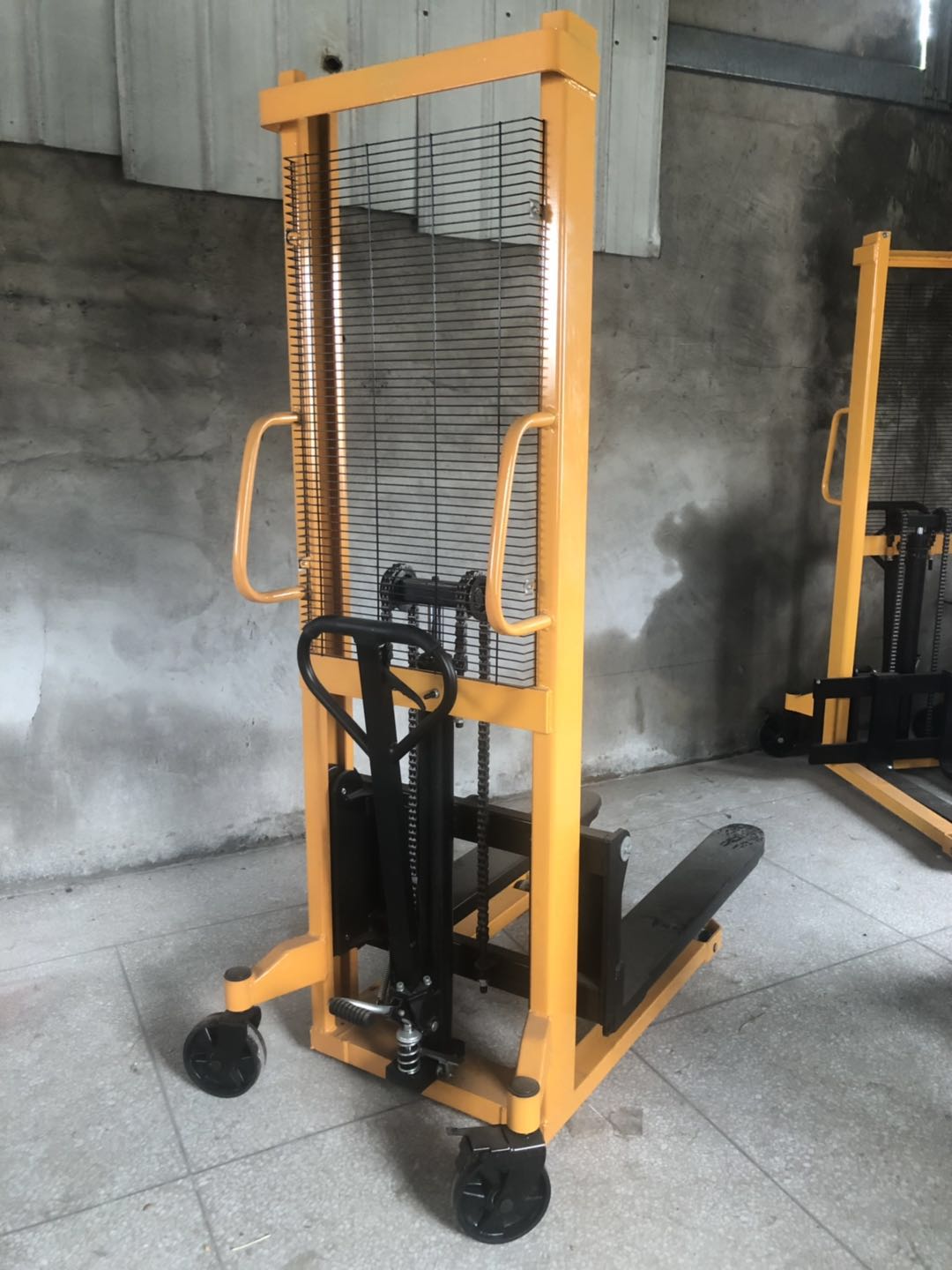 hydraulic system Manual Stacker with the load capacity of 1T 1.6m