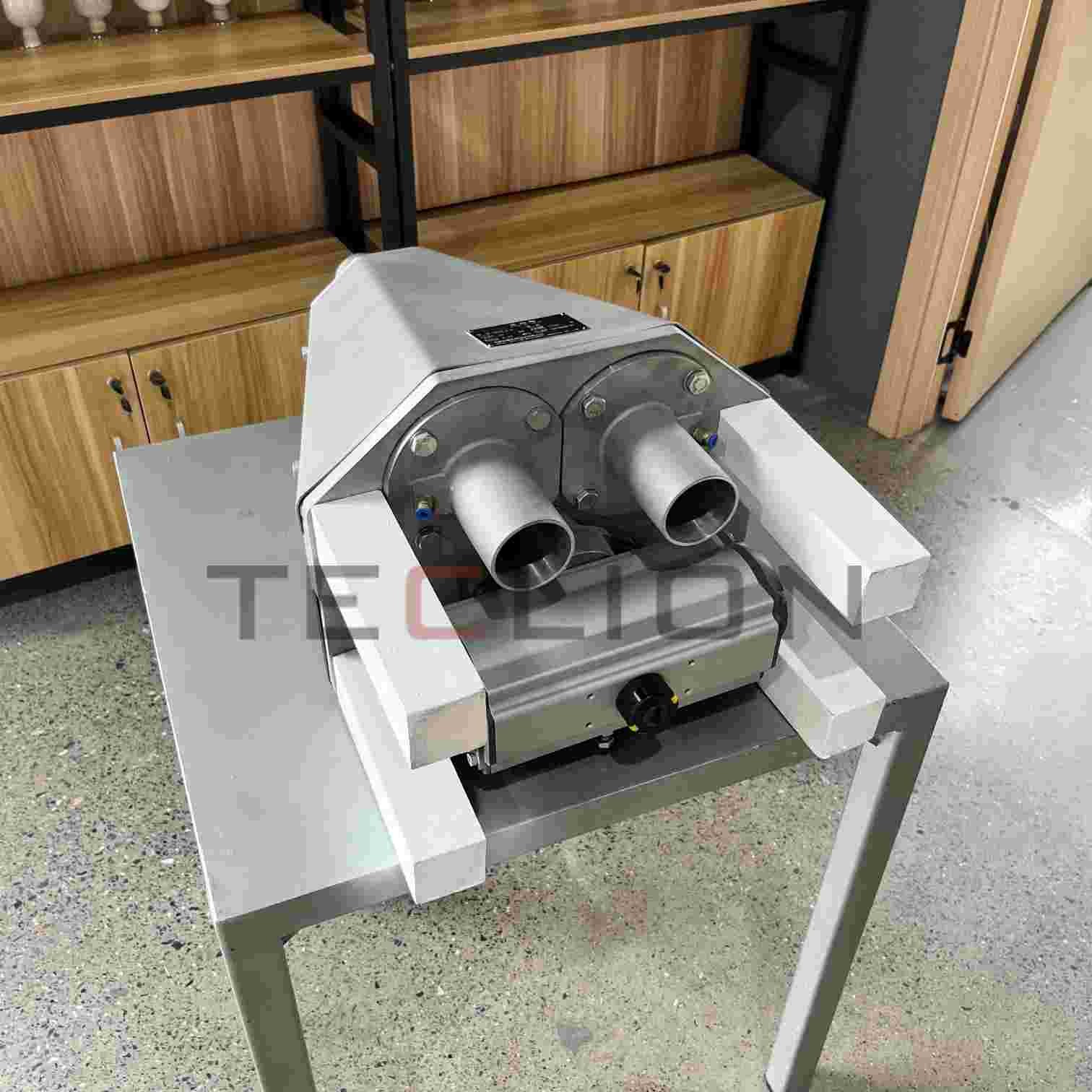 One in multiple out diverter valve solves the problem of flow distribution