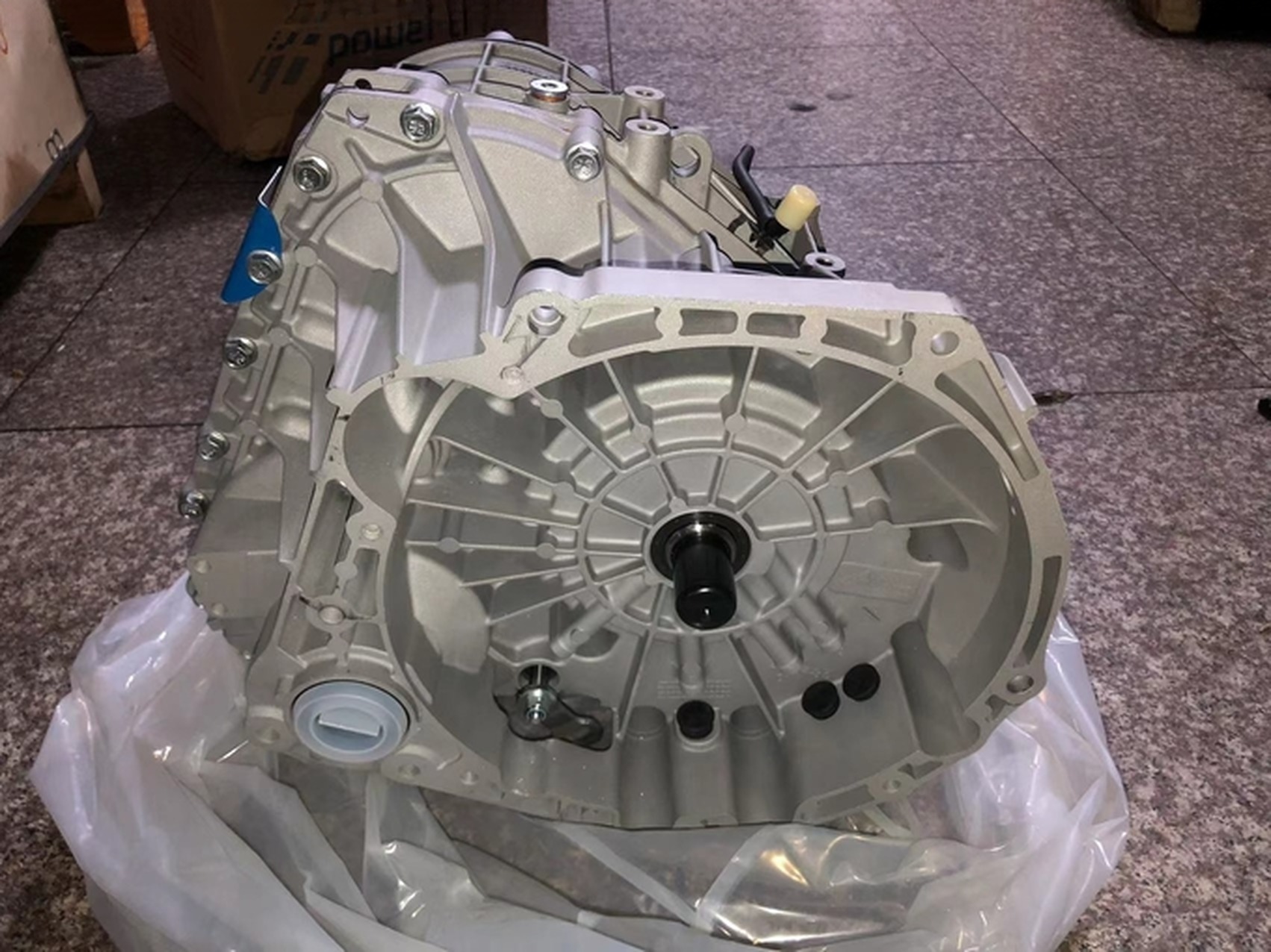 1701100-SA02 67900274 VT3 transmission gearbox for V SERIES Platform/Chassis dfsk