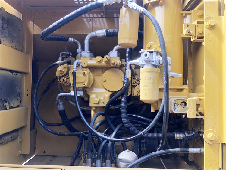 Original Hydraulic Cylinder and Pump Used CAT 325 Excavator for Construction