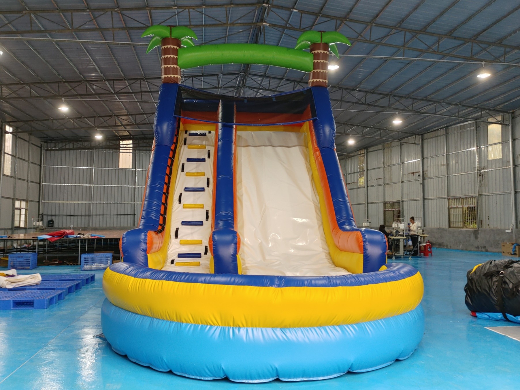 PVC Commercial Inflatable Slides Tropical Palm Shake Baby Theme Inflatable Slide With Pool For Kids And Adults