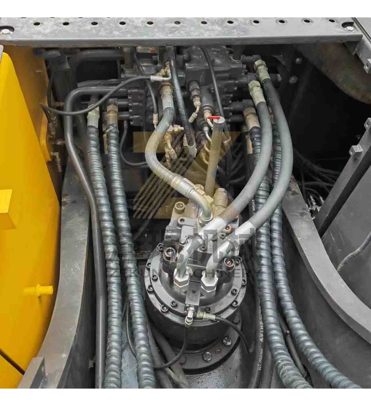 Used Volvo EC210 Crawler Excavator with D6D Engine and Other Hydraulic Pump