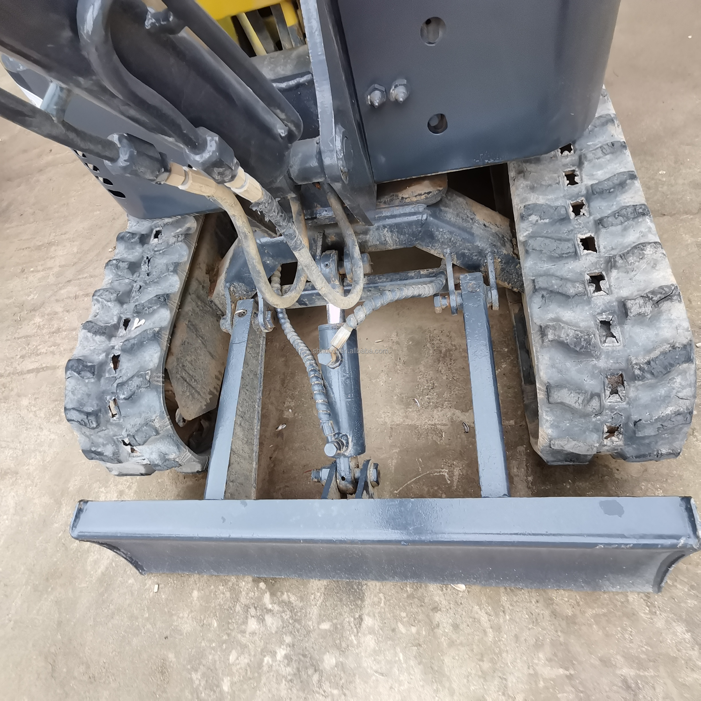 Kobelco SK200 Cheap price Kobelco 10 second hand hydraulic crawler excavator Japan origin Used mini digger