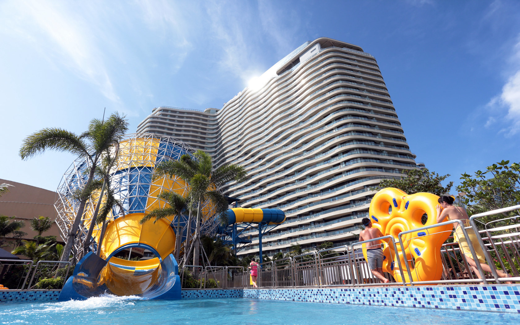Family Water Park Lazy River Water Slide For Children Over 10 Years Old
