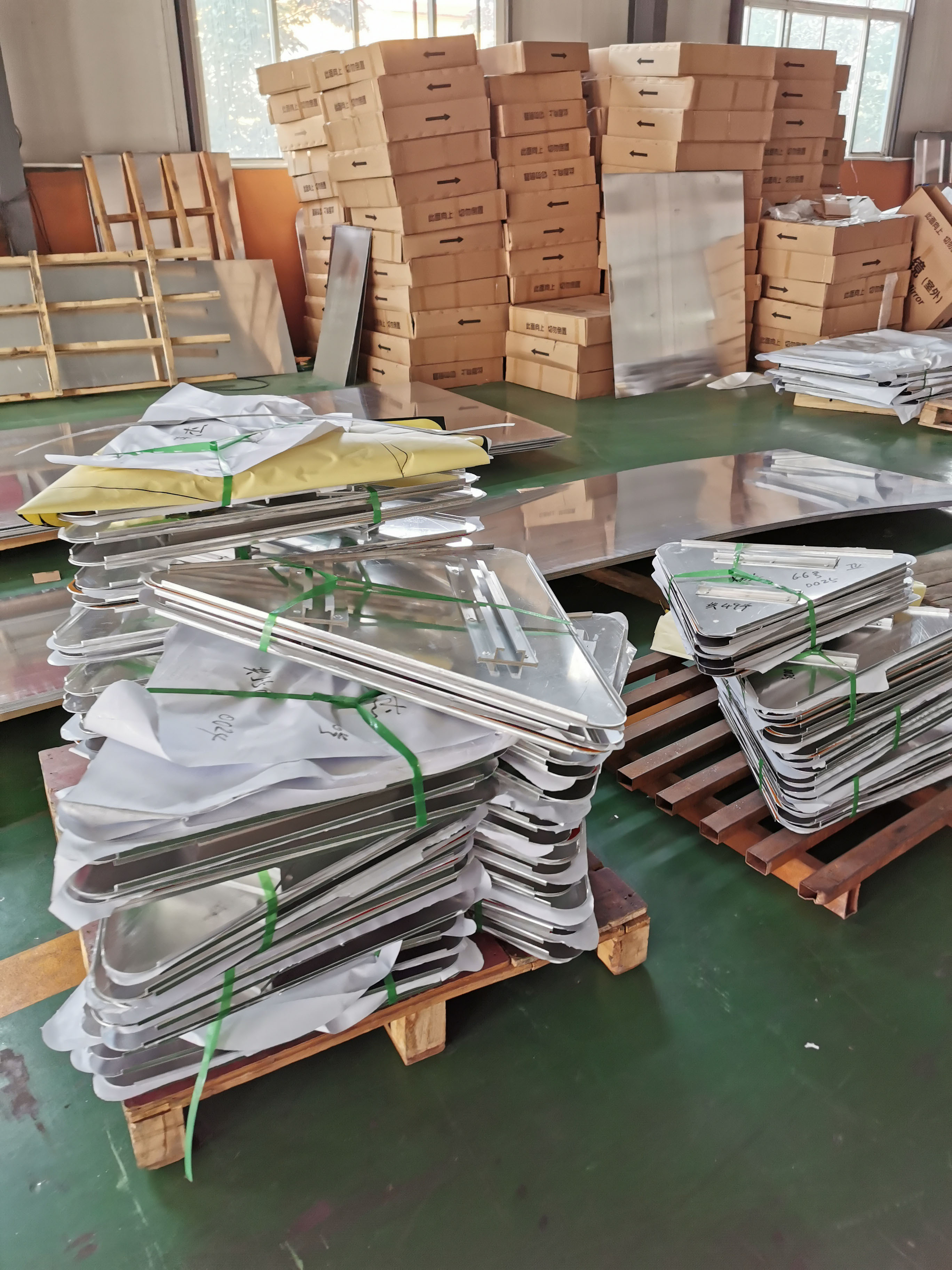 High Visibility Customized Size Road Traffic Warning Sign Board for Road Safety in Aluminium